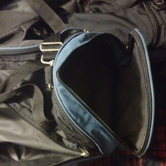 Spalding Black and Blue Duffel Bag - Picture 6 of 8